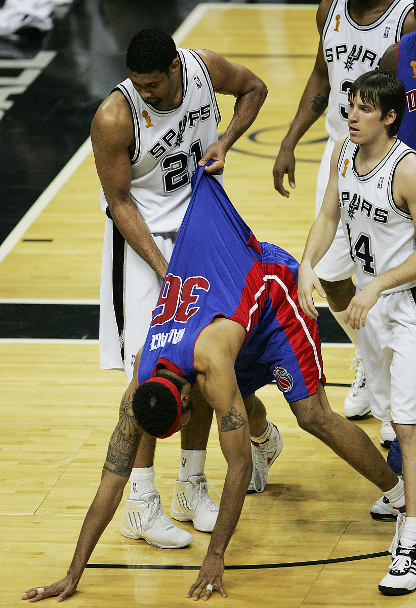 九游官网包含转折点!纽约尼克斯战术微调,国王杯赛后攻防权衡,引发热议,临场指挥获称赞的词条